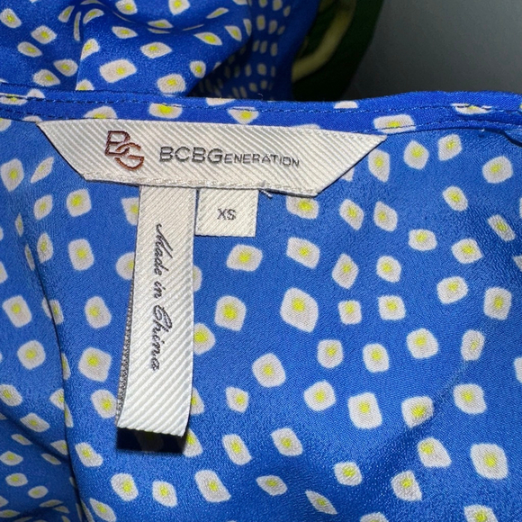 Women's BCBGeneration Blue Yellow Polka Dot Peplum Blouse XS Pockets Zip Up - Picture 13 of 13